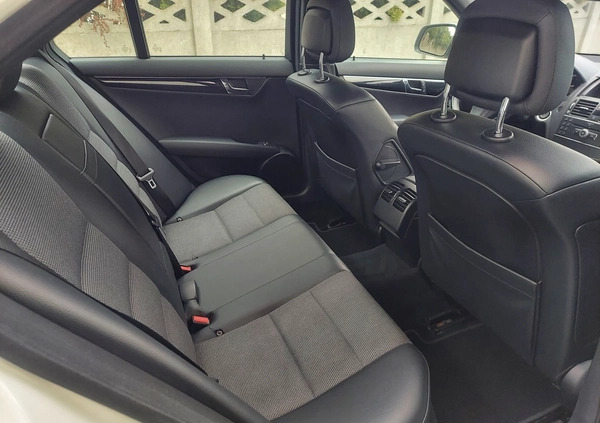 Mercedes-Benz Klasa C cena 36600 przebieg: 218000, rok produkcji 2008 z Witkowo małe 172